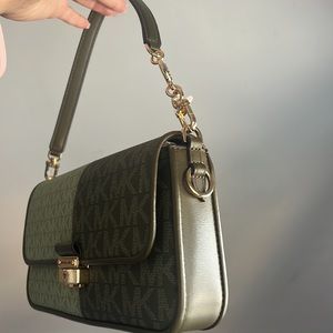 Army green Michael kors shoulder bag with crossbody attachments